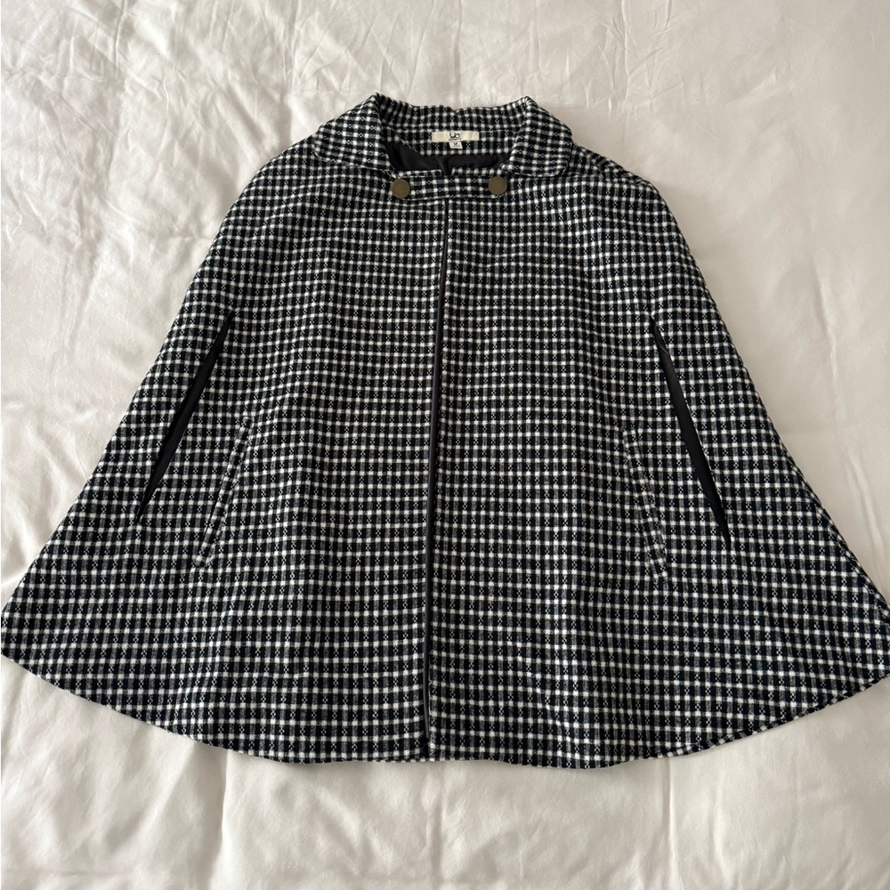 Mod 60’s style Collared Cape with pockets
